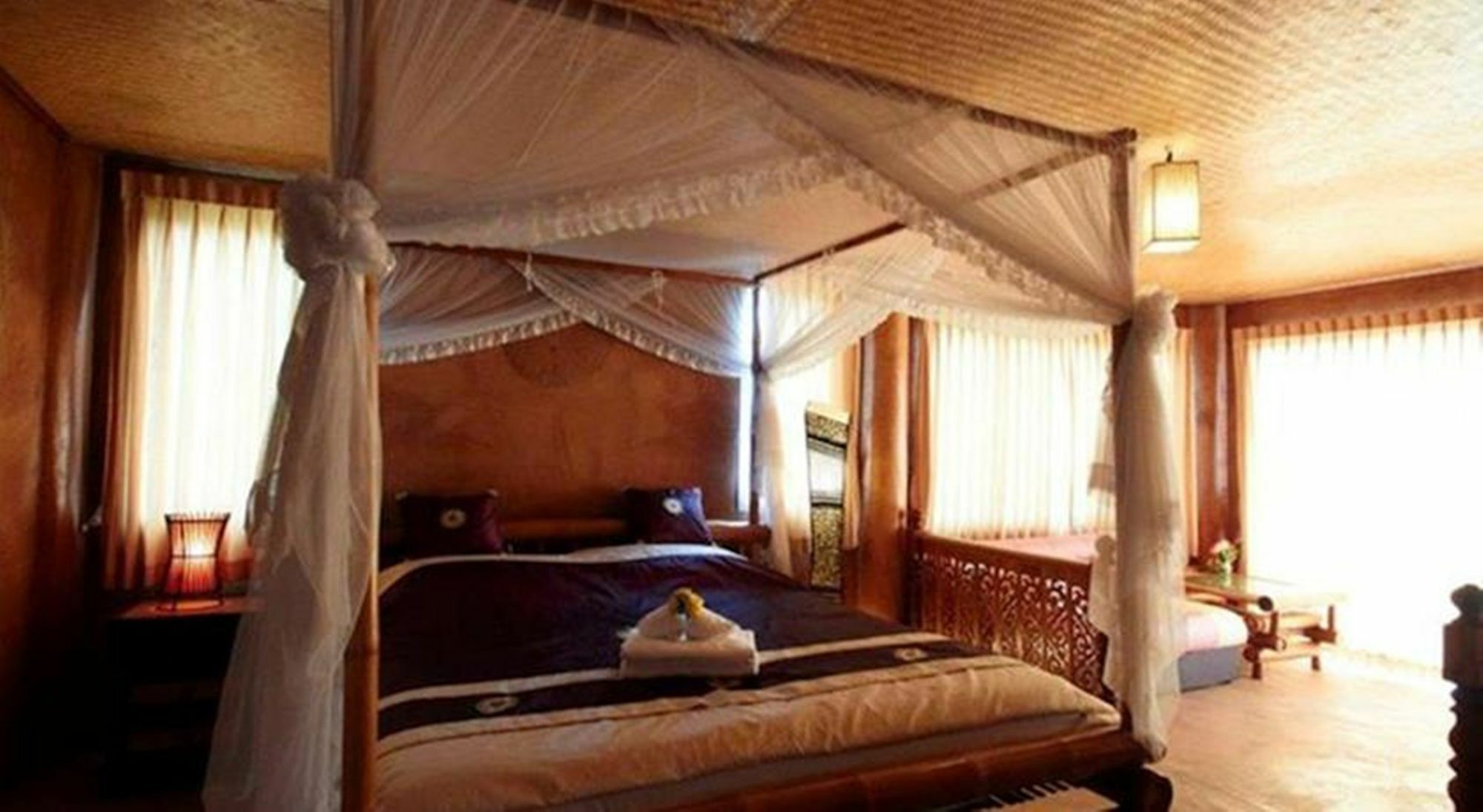 Baan Plubpla Wilai Hotel บ้านปูไข่ ภายนอก รูปภาพ