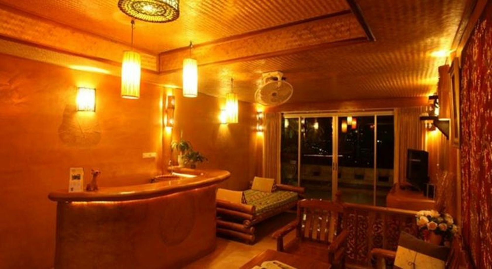 Baan Plubpla Wilai Hotel บ้านปูไข่ ภายนอก รูปภาพ
