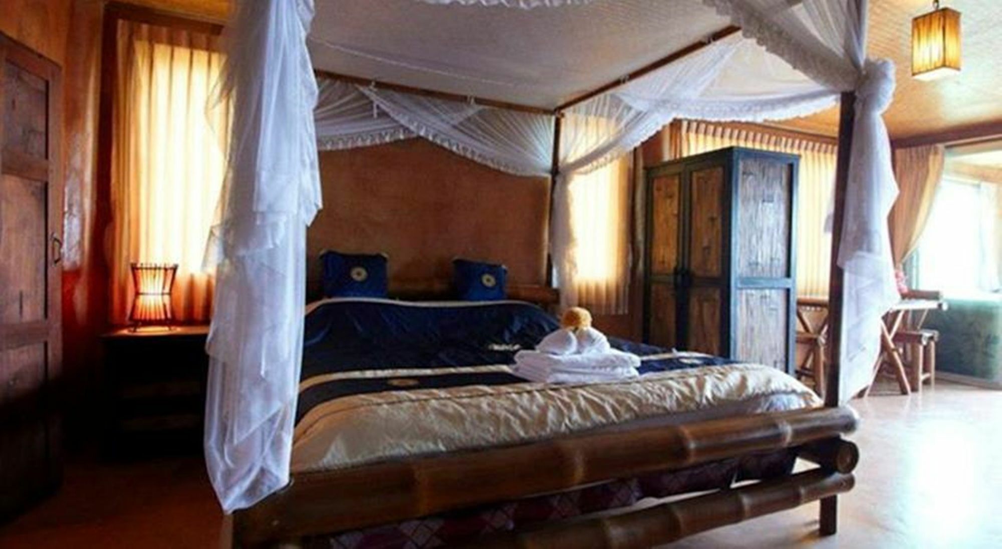 Baan Plubpla Wilai Hotel บ้านปูไข่ ภายนอก รูปภาพ