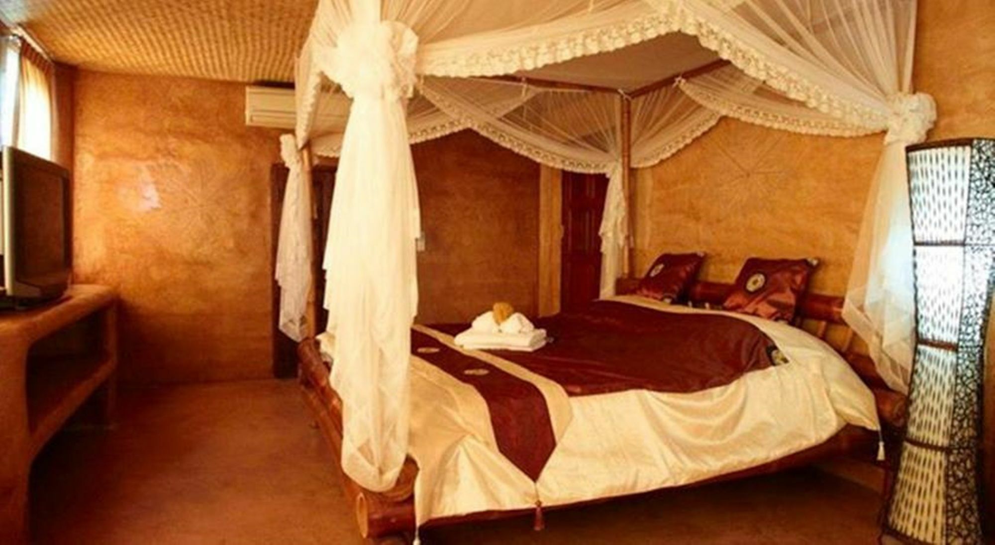 Baan Plubpla Wilai Hotel บ้านปูไข่ ภายนอก รูปภาพ