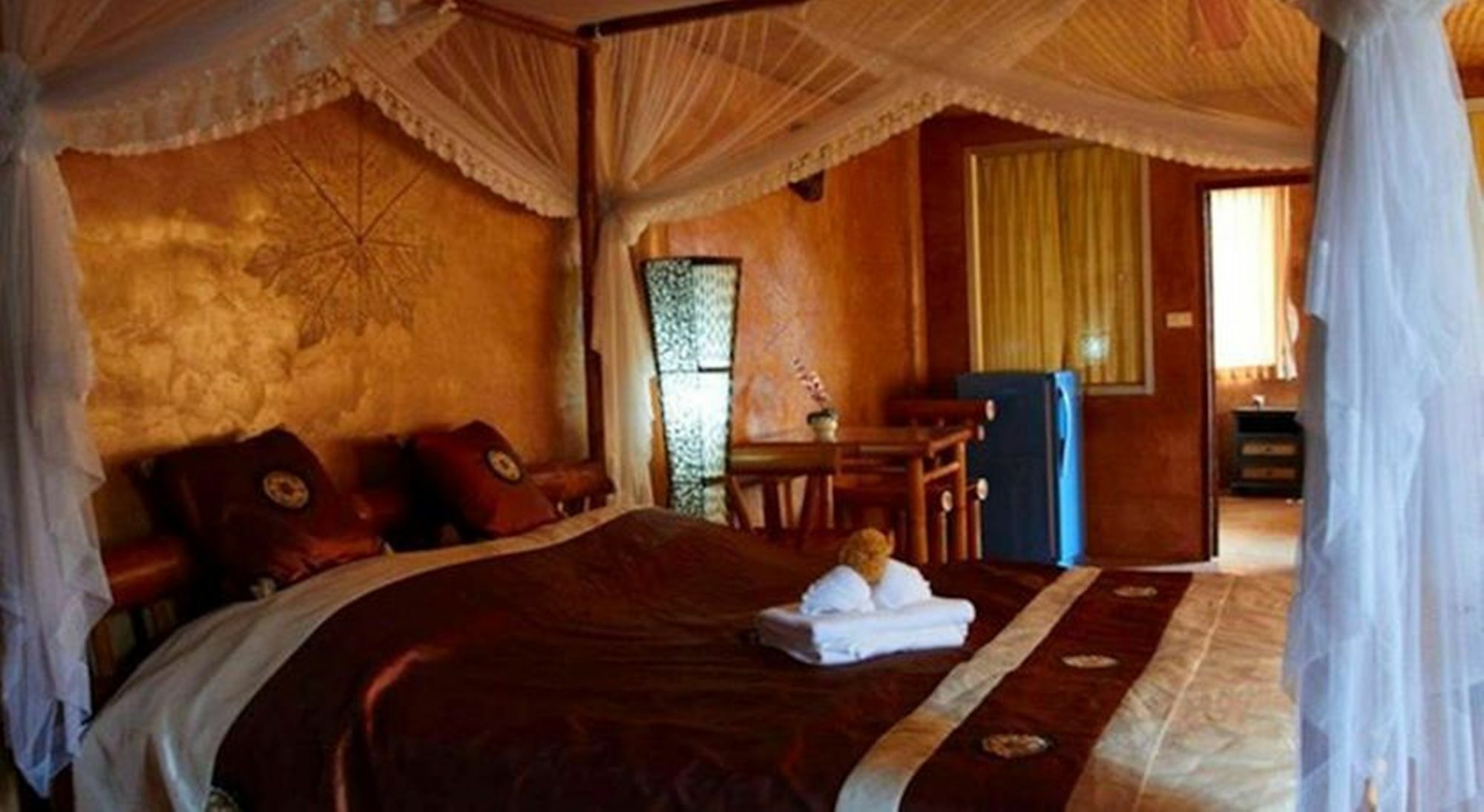 Baan Plubpla Wilai Hotel บ้านปูไข่ ภายนอก รูปภาพ